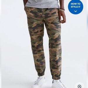 Aeropostale's Camo Stretch Twill Jogger